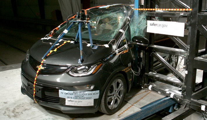 NHTSA Side pole test of the 2019 Chevrolet Bolt Ev