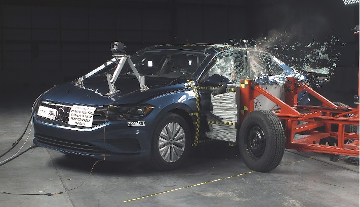 NHTSA Side impact test of the 2019 Volkswagen Jetta