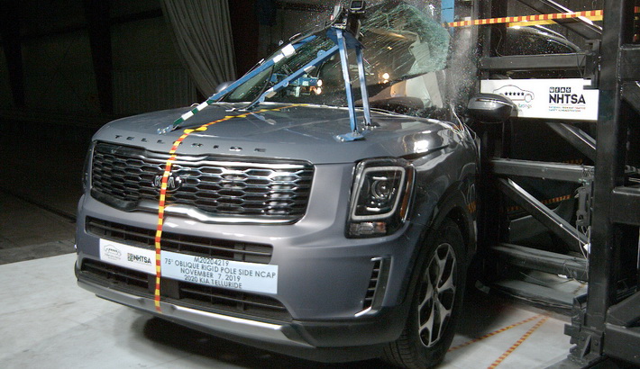 NHTSA Side pole test of the 2020 Kia Telluride