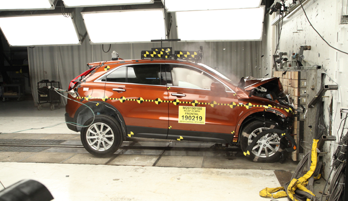 NHTSA crash test of the 2020 Cadillac Xt4
