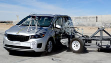 NHTSA Side impact test of the 2020 Kia Sedona
