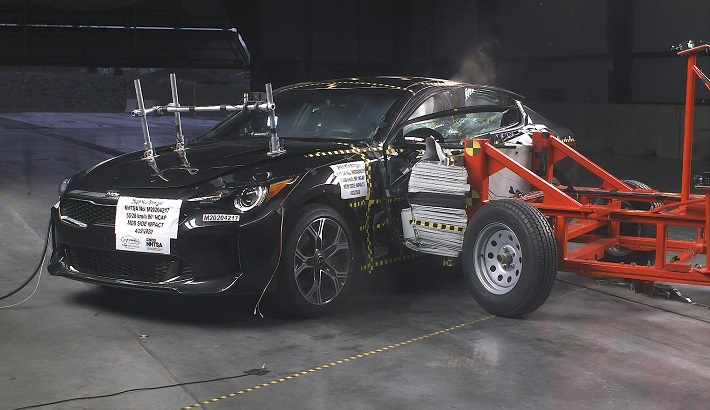 NHTSA Side impact test of the 2020 Kia Stinger