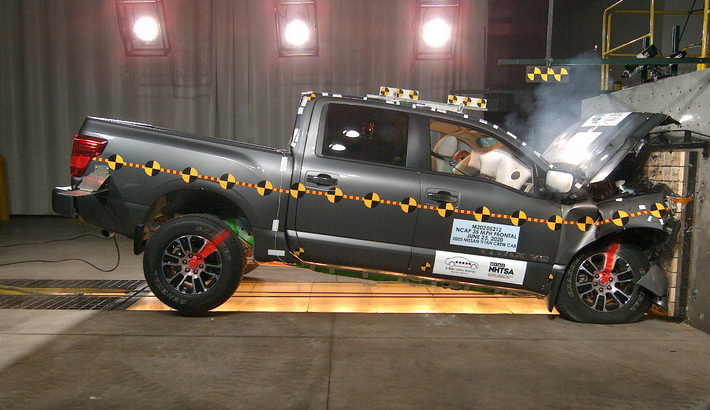 NHTSA crash test of the 2020 Nissan Titan