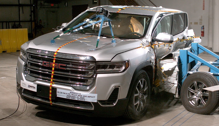 NHTSA Side impact test of the 2021 GMC Acadia