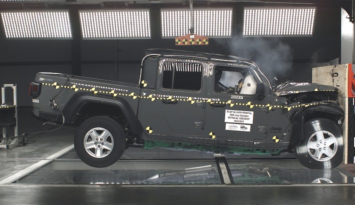 NHTSA crash test of the 2021 Jeep Gladiator