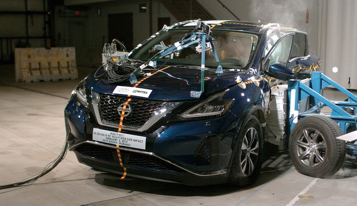 NHTSA Side impact test of the 2021 Nissan Murano