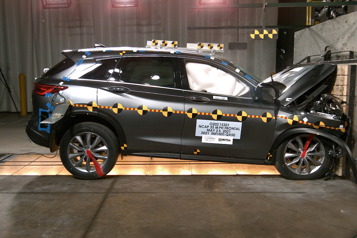 NHTSA crash test of the 2021 Infiniti Qx50