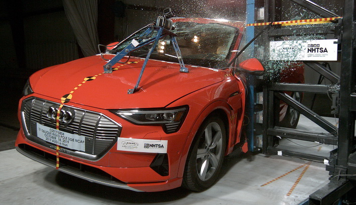 NHTSA Side pole test of the 2021 Audi E-Tron