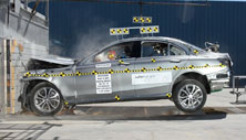 NHTSA crash test of the 2021 Mercedes-Benz C-Class