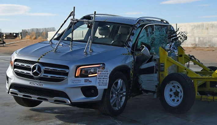 NHTSA Side impact test of the 2021 Mercedes-Benz Glb-Class