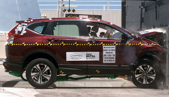 NHTSA crash test of the 2021 Honda CR-V
