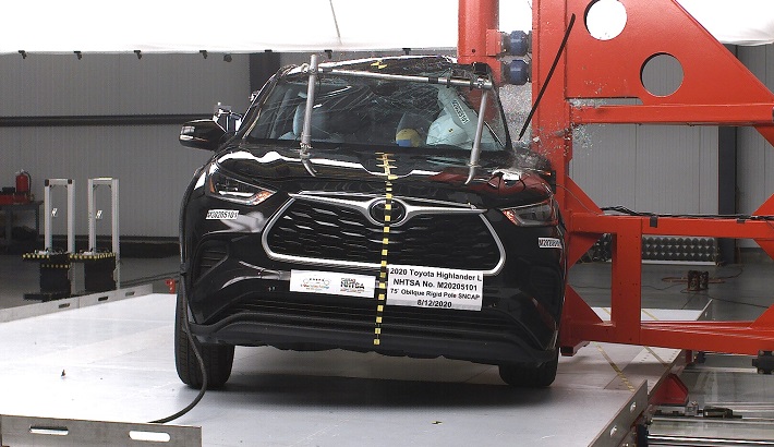 NHTSA Side pole test of the 2021 Toyota Highlander