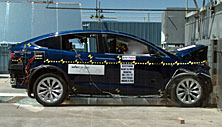 NHTSA crash test of the 2021 Tesla Model X 6-Seat