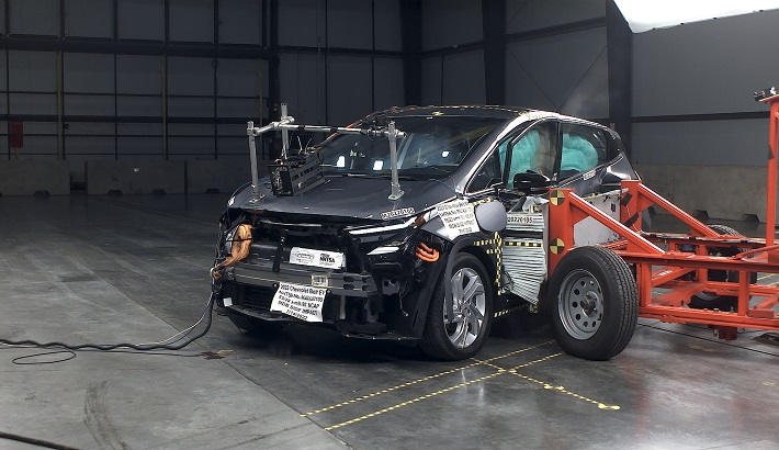 NHTSA Side impact test of the 2022 Chevrolet Bolt Ev