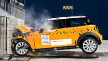NHTSA crash test of the 2022 Mini Hardtop