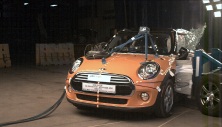 NHTSA Side impact test of the 2022 Mini Hardtop