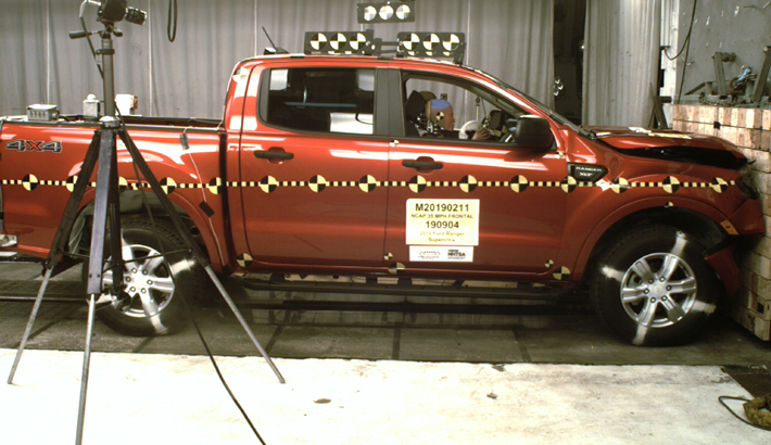NHTSA crash test of the 2022 Ford Ranger