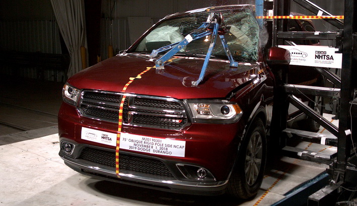 NHTSA Side pole test of the 2022 Dodge Durango