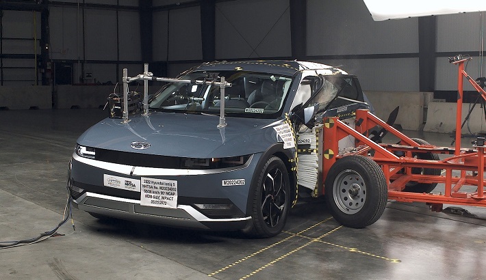 NHTSA Side impact test of the 2022 Hyundai Ioniq 5