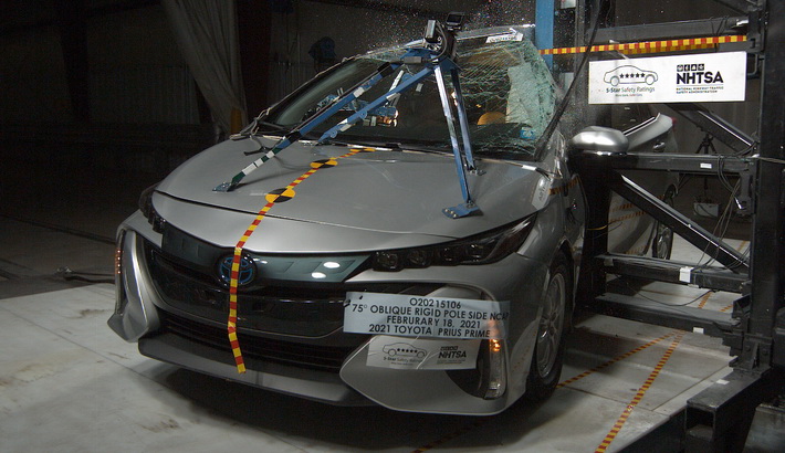 NHTSA Side pole test of the 2022 Toyota Prius Prime