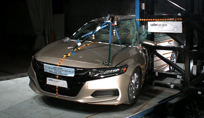 NHTSA Side pole test of the 2022 Honda Accord