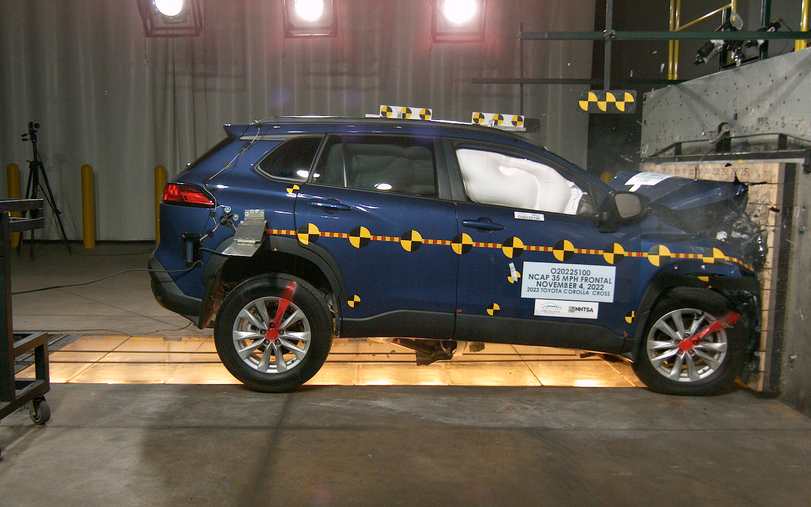 NHTSA crash test of the 2022 Toyota Corolla Cross