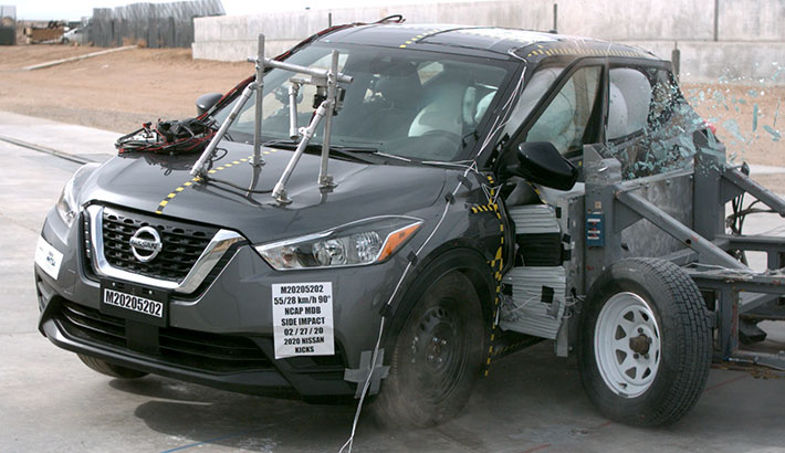 NHTSA Side impact test of the 2022 Nissan Kicks