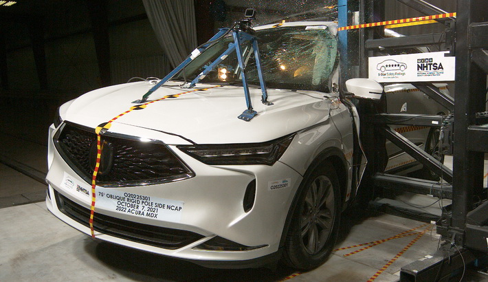 NHTSA Side pole test of the 2023 Acura Mdx