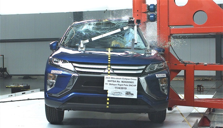 NHTSA Side pole test of the 2023 Mitsubishi Eclipse Cross