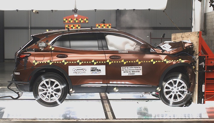 NHTSA crash test of the 2023 Buick Envision