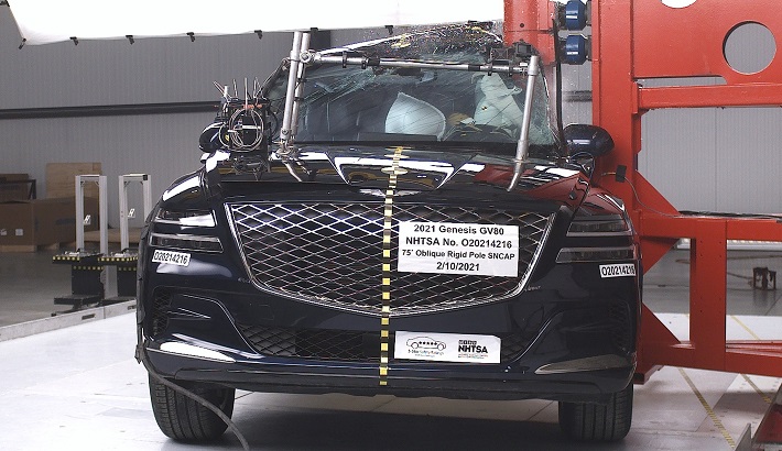 NHTSA Side pole test of the 2023 Genesis Gv80