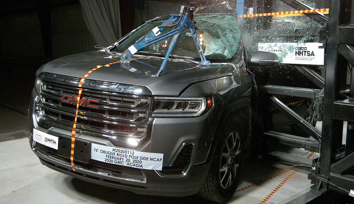 NHTSA Side pole test of the 2023 GMC Acadia
