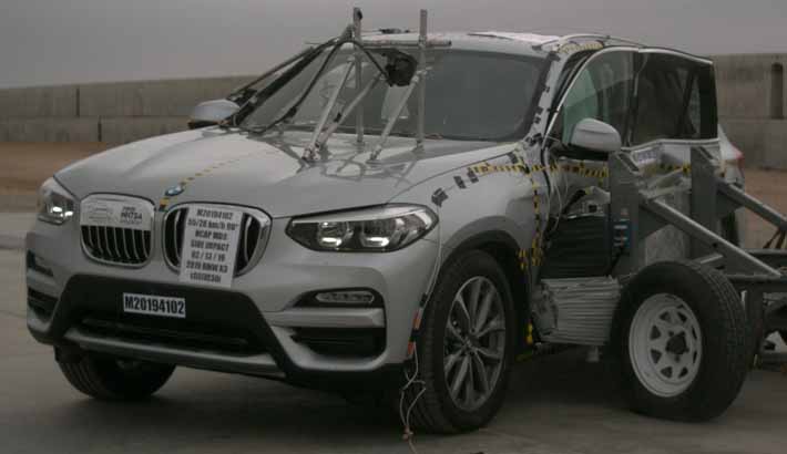 NHTSA Side impact test of the 2023 BMW X3