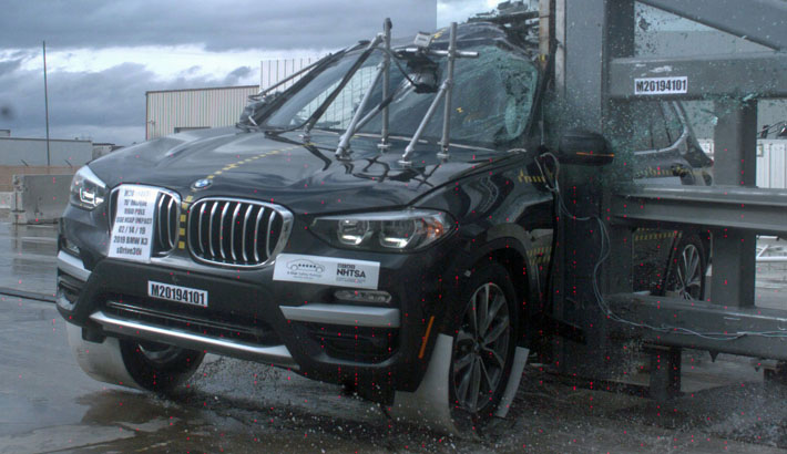 NHTSA Side pole test of the 2023 BMW X3
