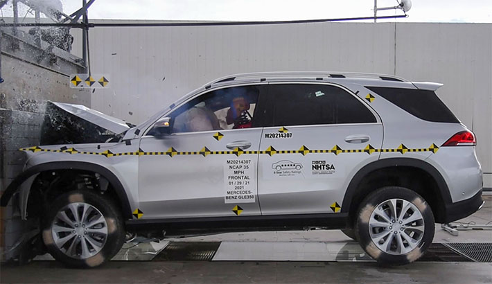 NHTSA crash test of the 2023 Mercedes-Benz Gle-Class