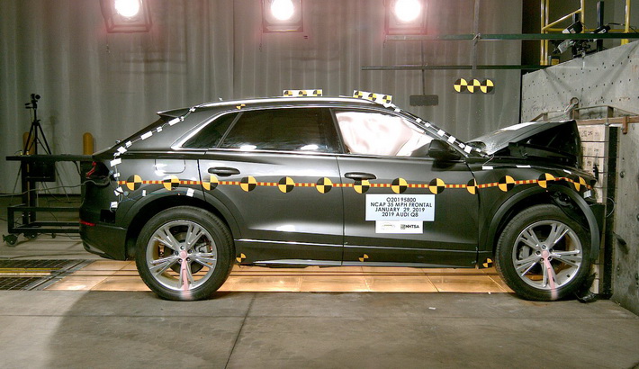 NHTSA crash test of the 2023 Audi Q8