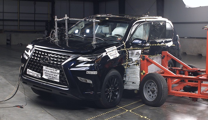 NHTSA Side impact test of the 2023 Lexus GX 460