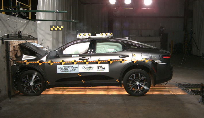NHTSA crash test of the 2023 Toyota Crown