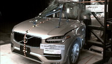 NHTSA Side pole test of the 2023 Volvo Xc90 B5