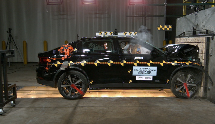 NHTSA crash test of the 2023 Polestar 2