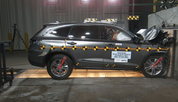 NHTSA crash test of the 2024 Acura Mdx