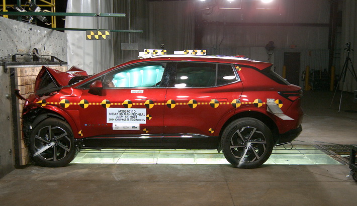 NHTSA crash test of the 2024 Chevrolet Equinox Ev