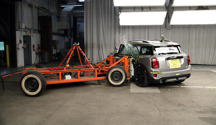 NHTSA Side impact test of the 2024 Mini Countryman