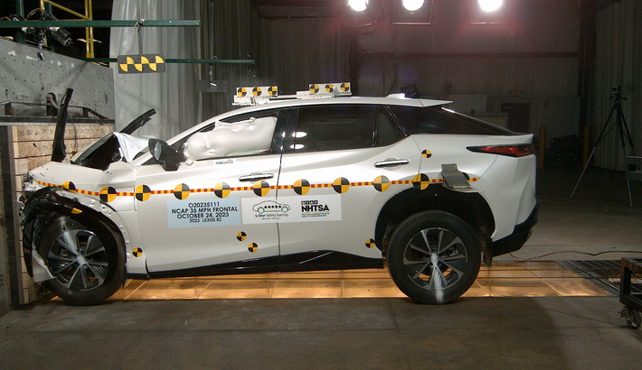 NHTSA crash test of the 2024 Lexus Rz 450e
