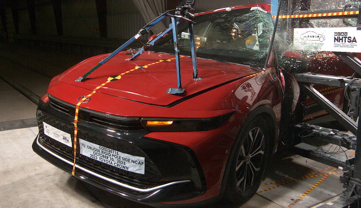 NHTSA Side pole test of the 2024 Toyota Crown