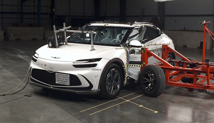 NHTSA Side impact test of the 2024 Genesis Gv60