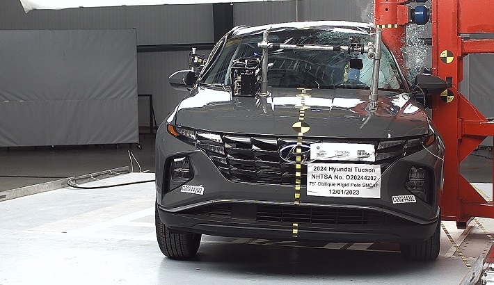 NHTSA Side pole test of the 2024 Hyundai Tucson
