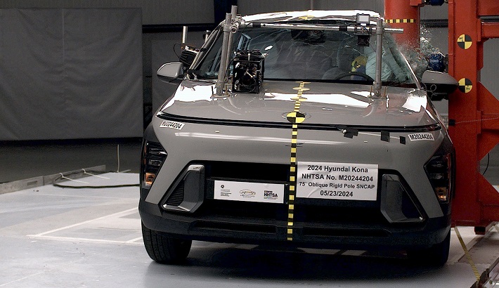 NHTSA Side pole test of the 2024 Hyundai Kona
