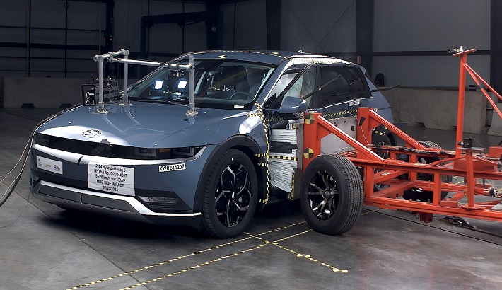 NHTSA Side impact test of the 2024 Hyundai Ioniq 5