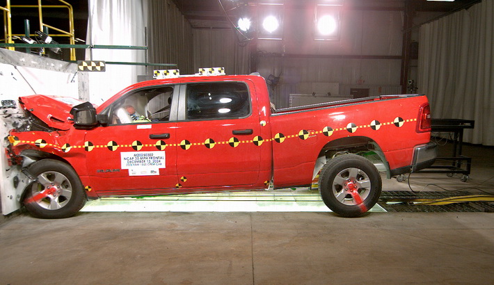 NHTSA crash test of the 2025 Ram 1500